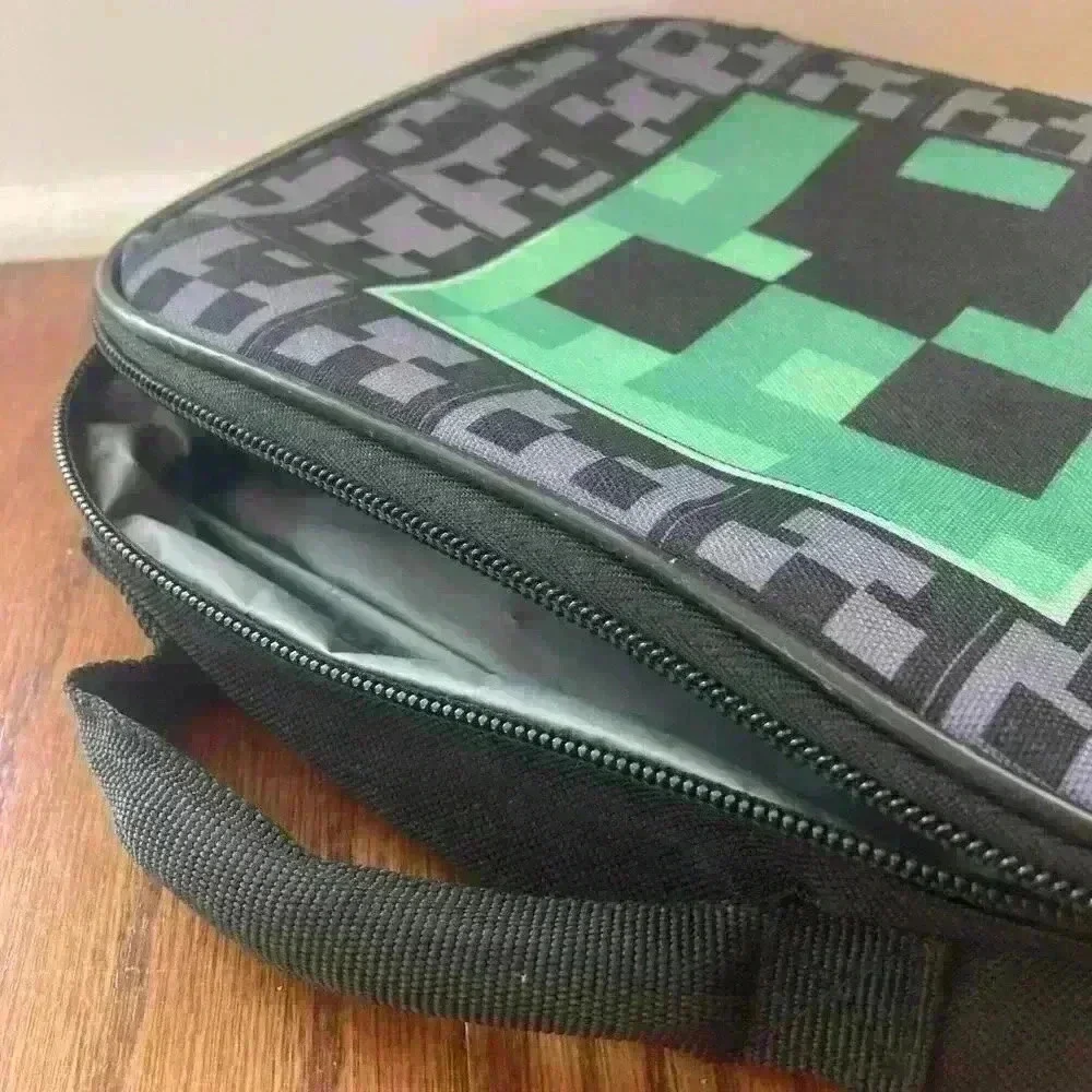 Minecraft insulated lunchbox